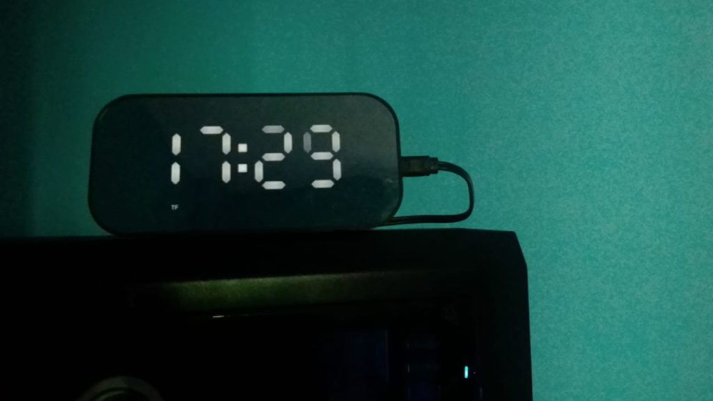 Havit digital clock